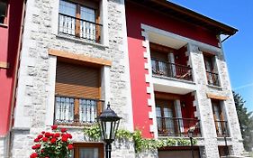 Apartamentos Rurales La Vina