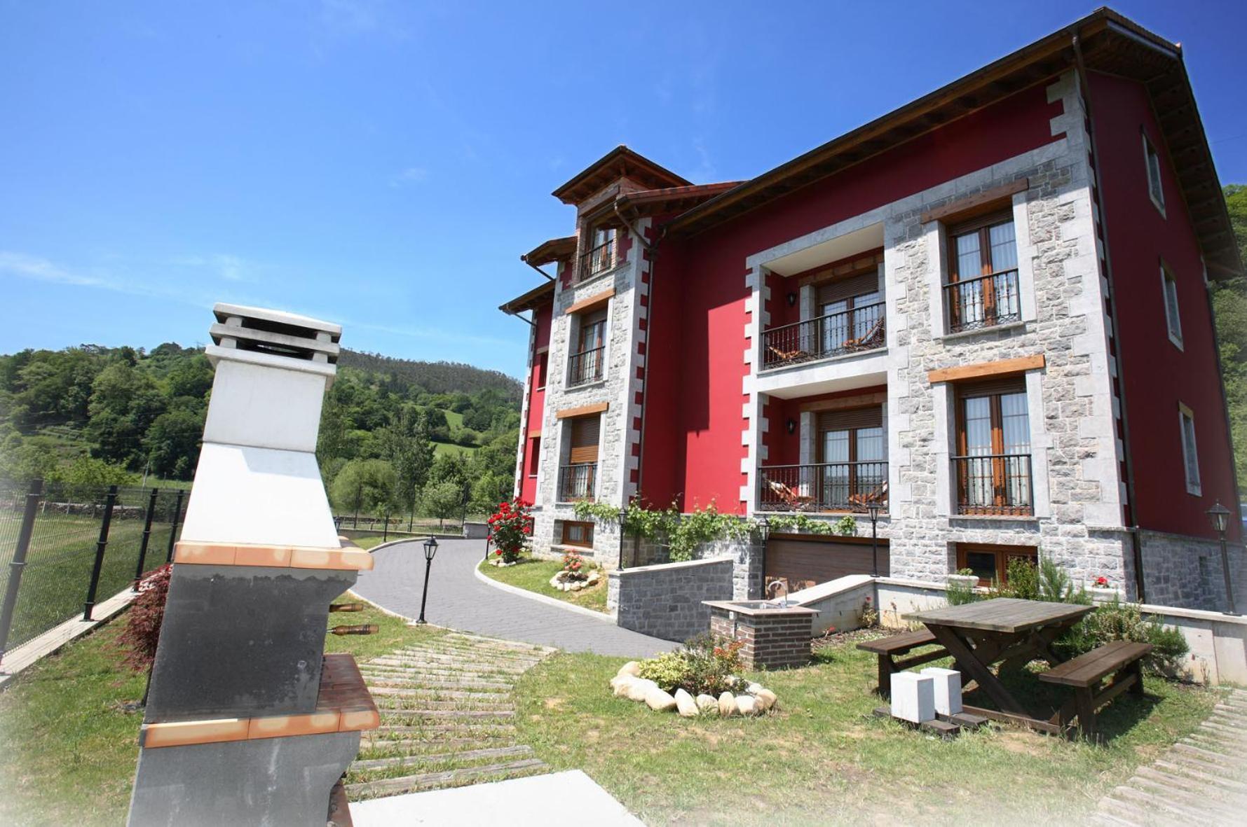 Apartamentos Rurales La Vina Cangas de Onis Exterior photo